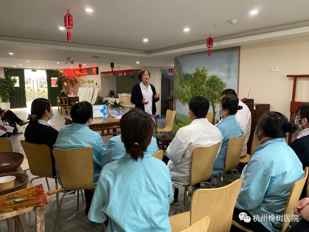 1652250037367872.jpg 2.jpg